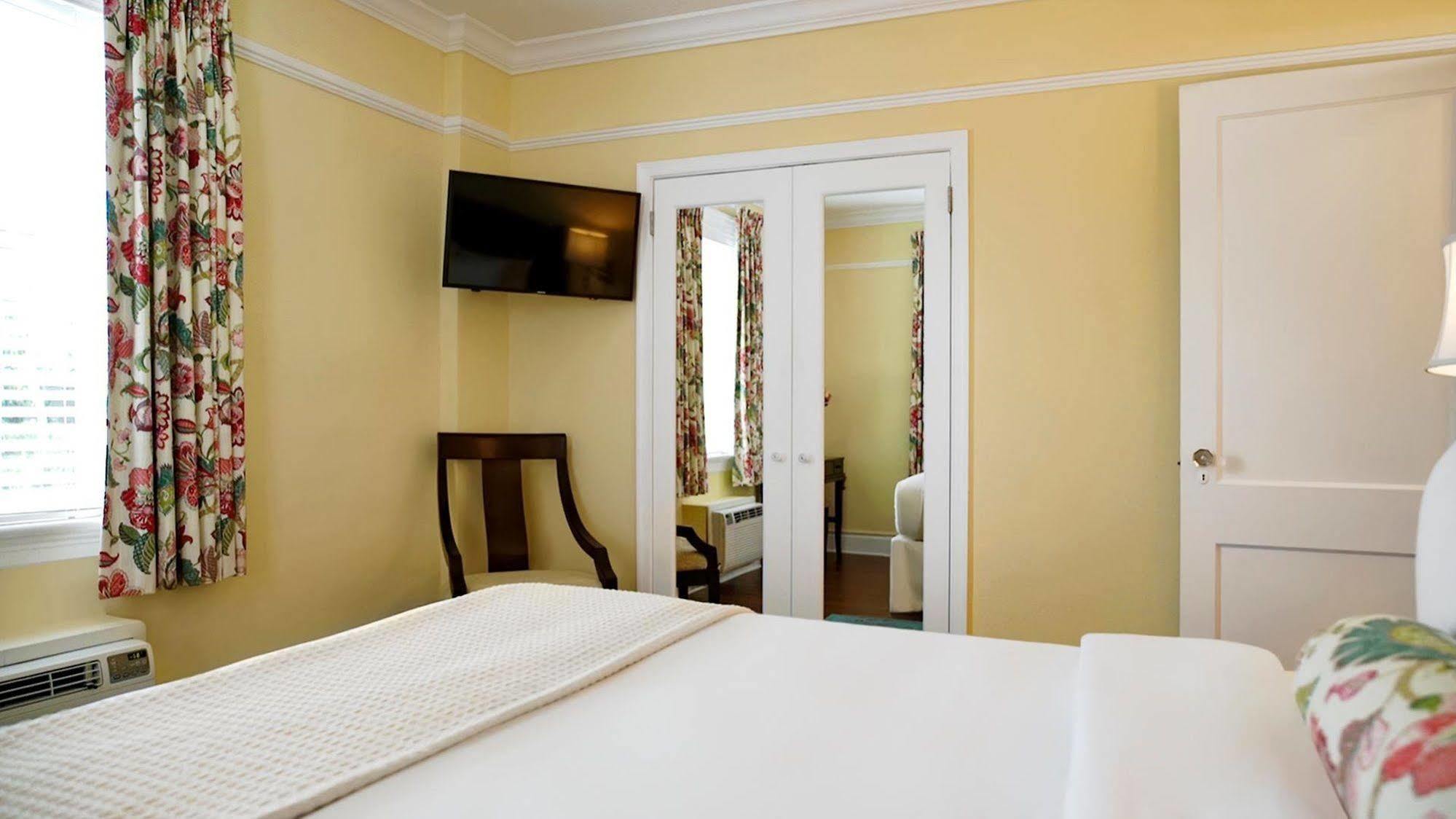 The Bradley Park Hotel Palm Beach Extérieur photo