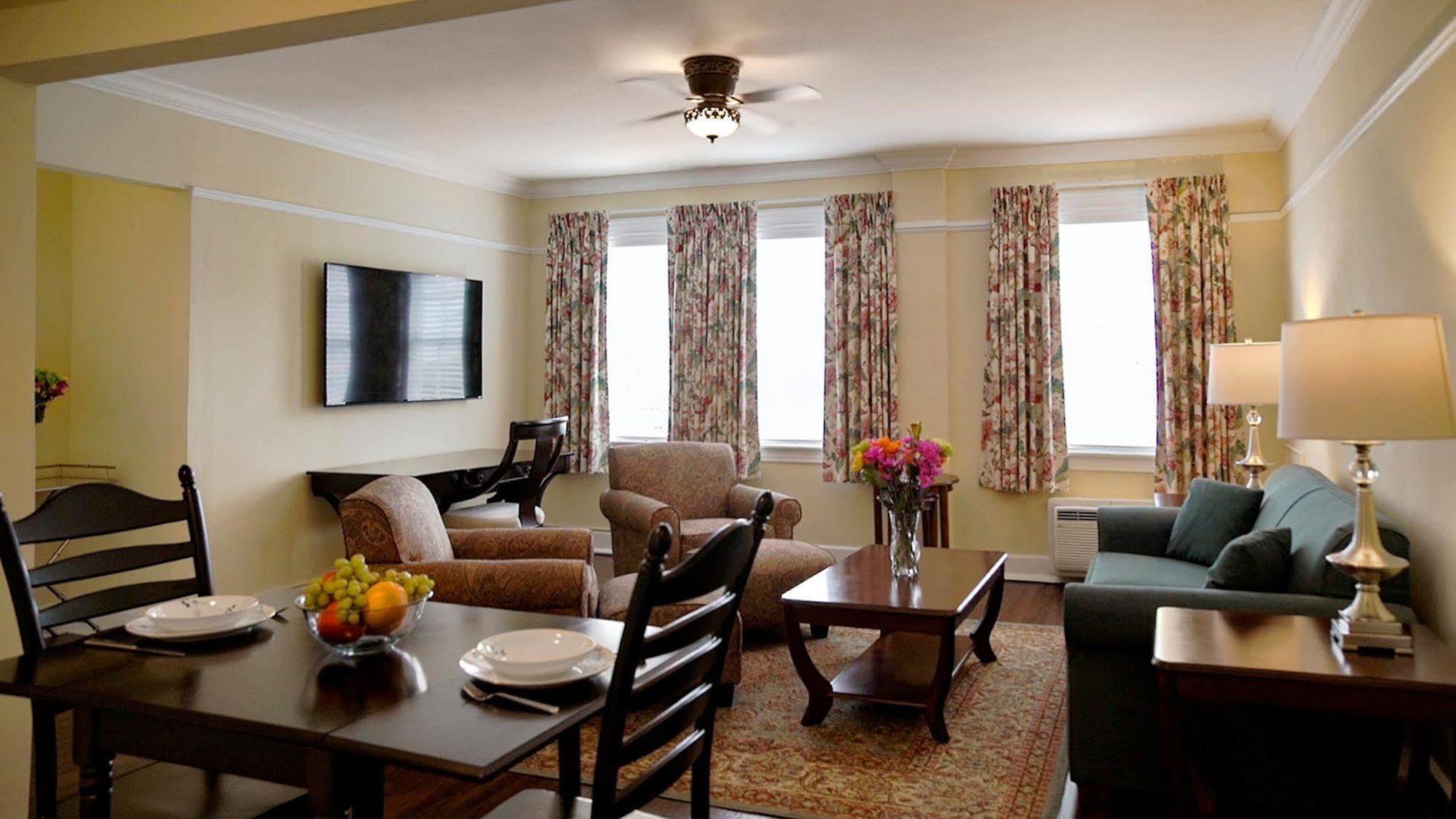 The Bradley Park Hotel Palm Beach Extérieur photo